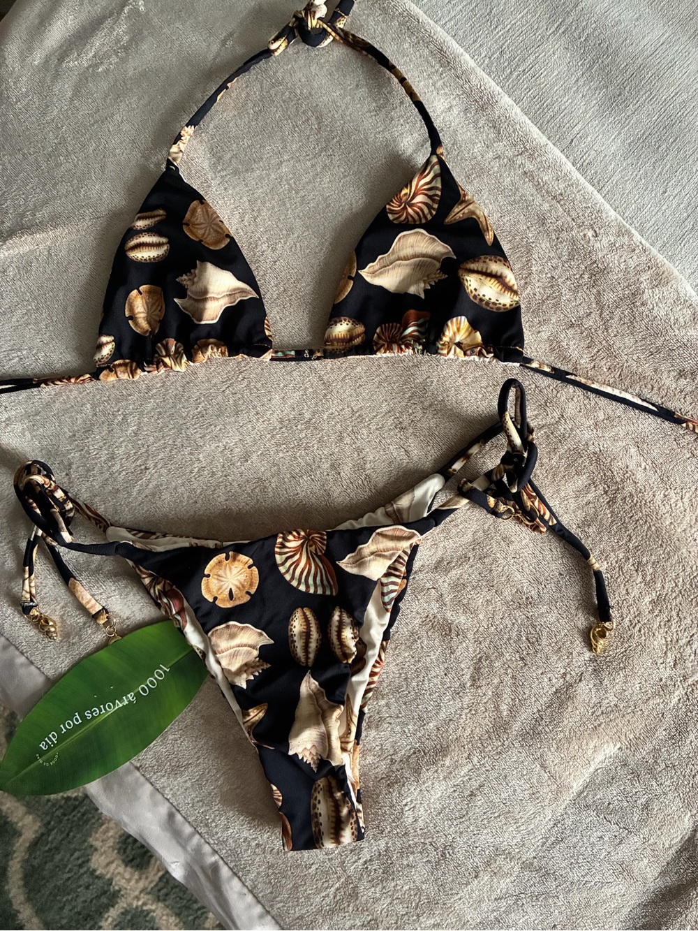 Farm Rio Shell Print Reversible Triangle Bikini-NWT - Picture 1 of 6